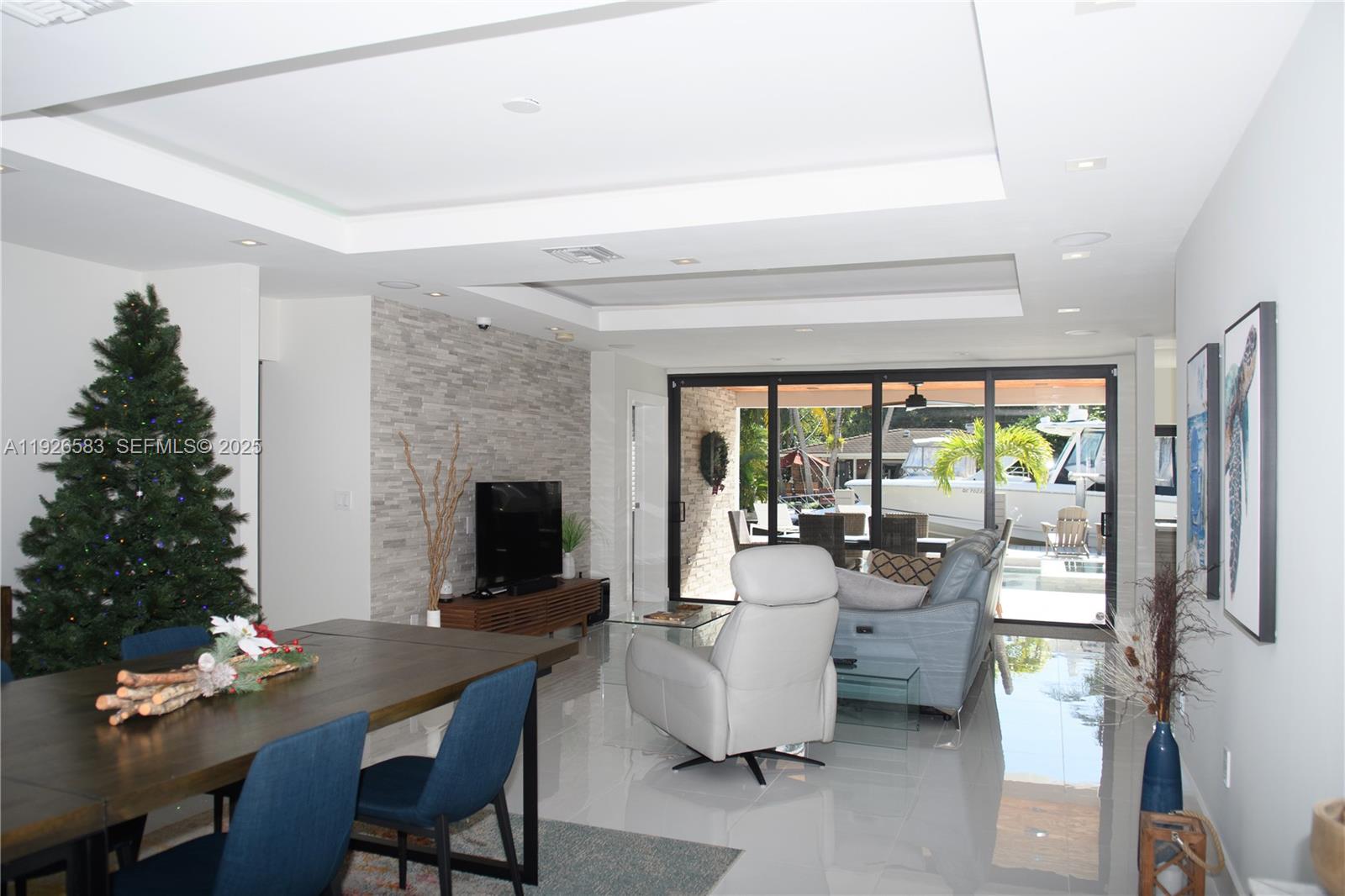 POMPANO ISLES - Residential