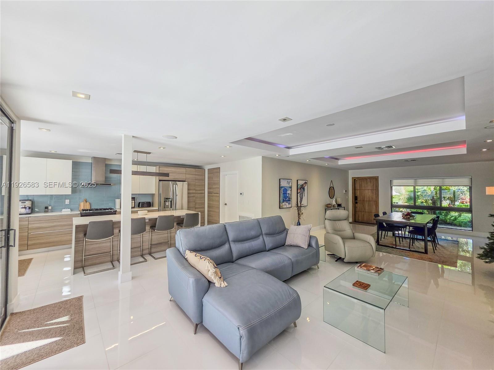 POMPANO ISLES - Residential