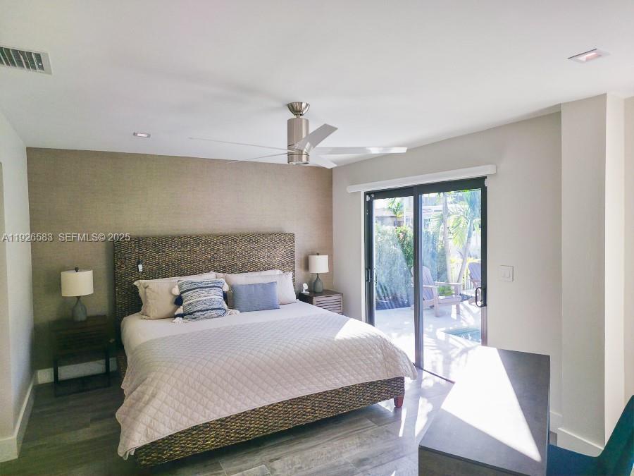 POMPANO ISLES - Residential