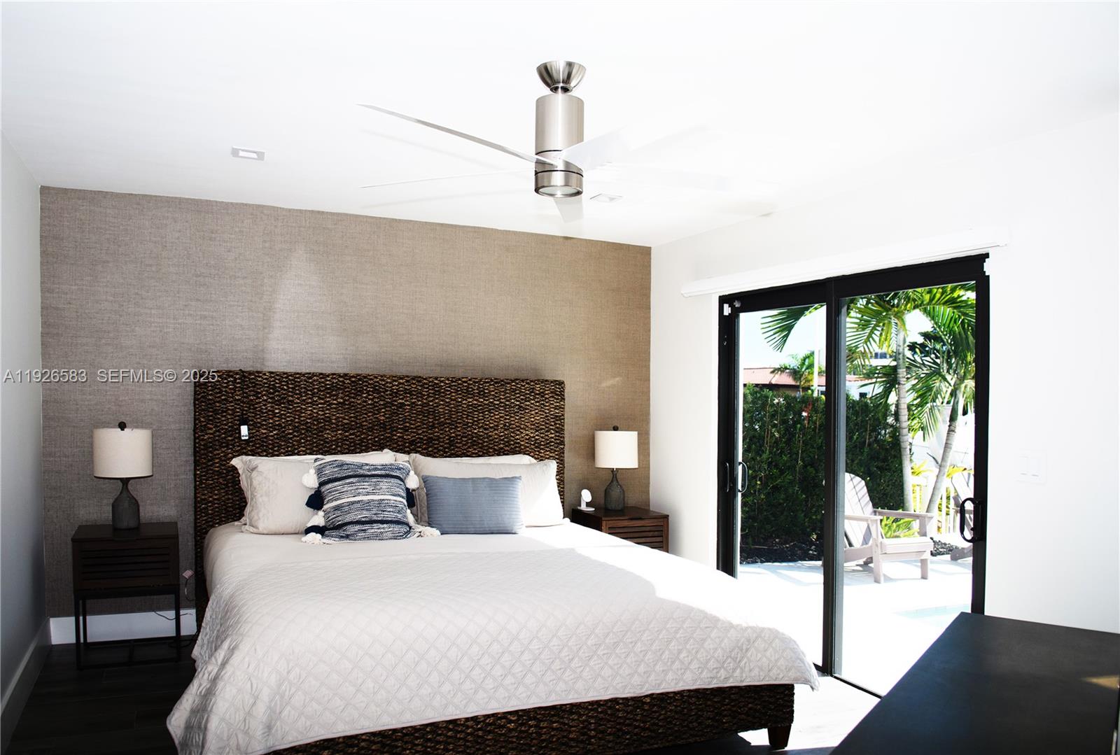 POMPANO ISLES - Residential