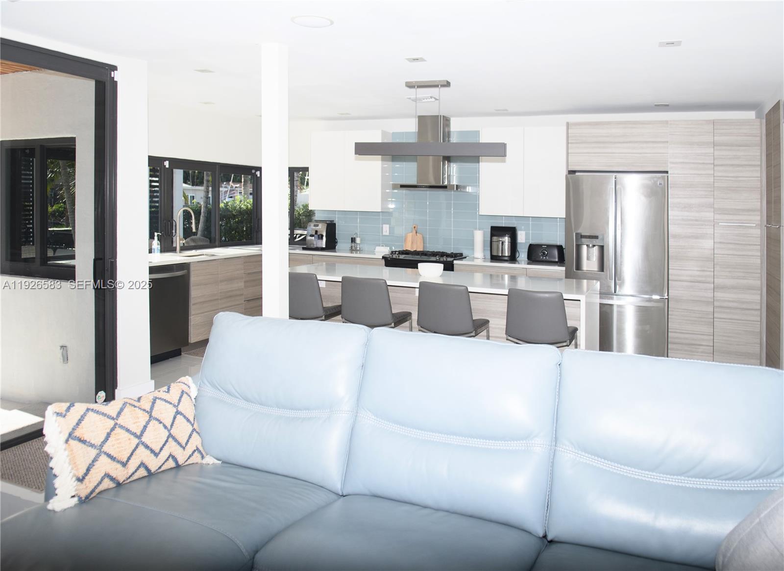 POMPANO ISLES - Residential