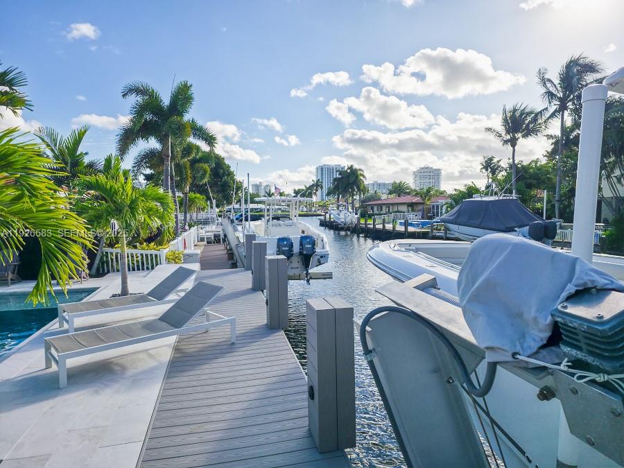 POMPANO ISLES - Residential