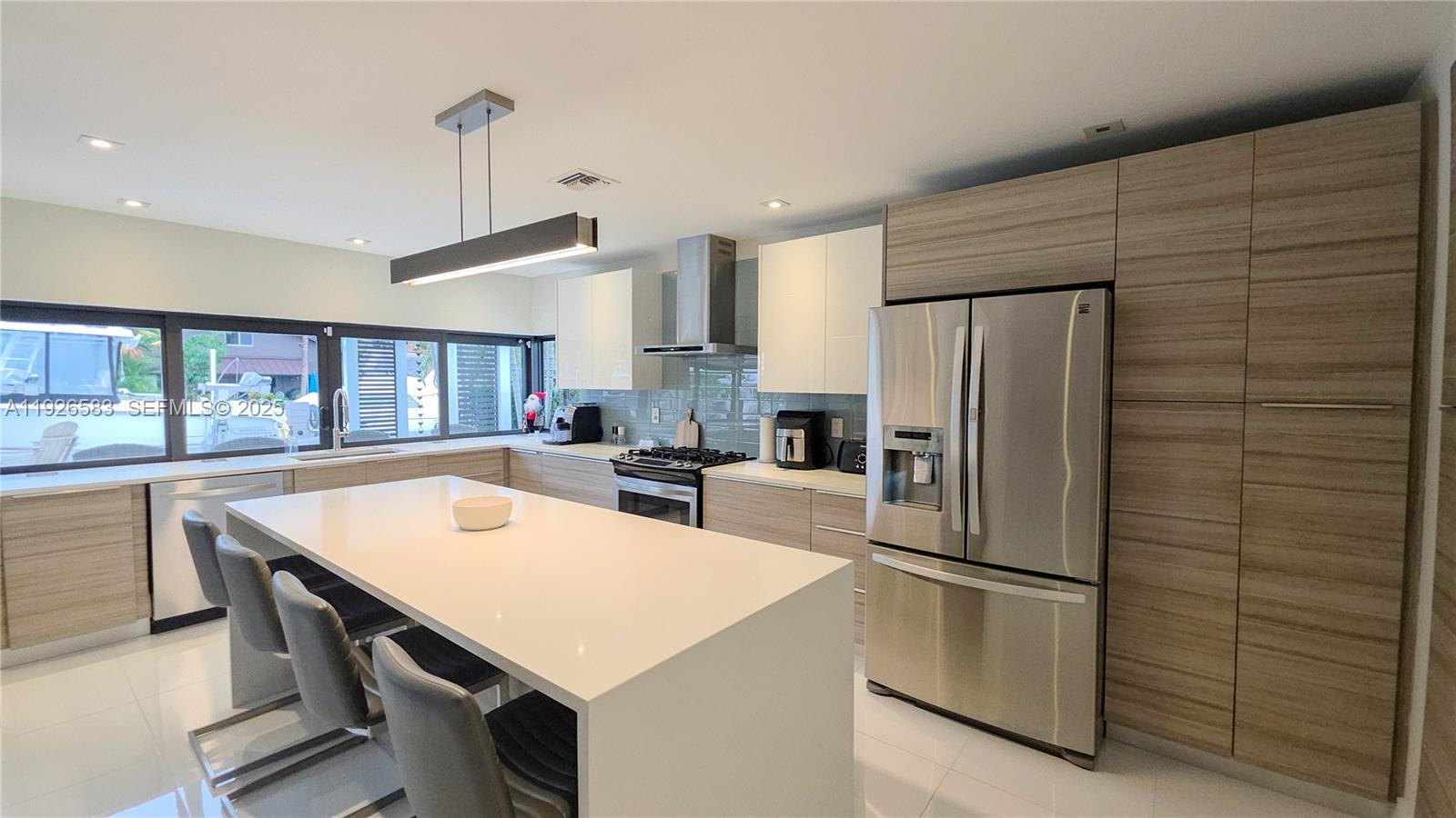 POMPANO ISLES - Residential