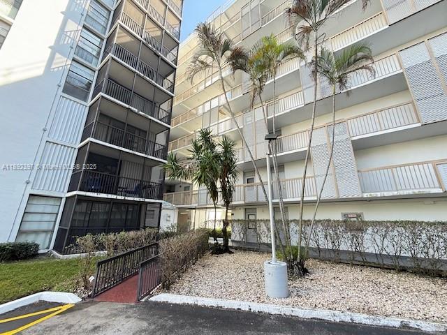 ENSENADA CONDO BLDG E-II - Residential Lease
