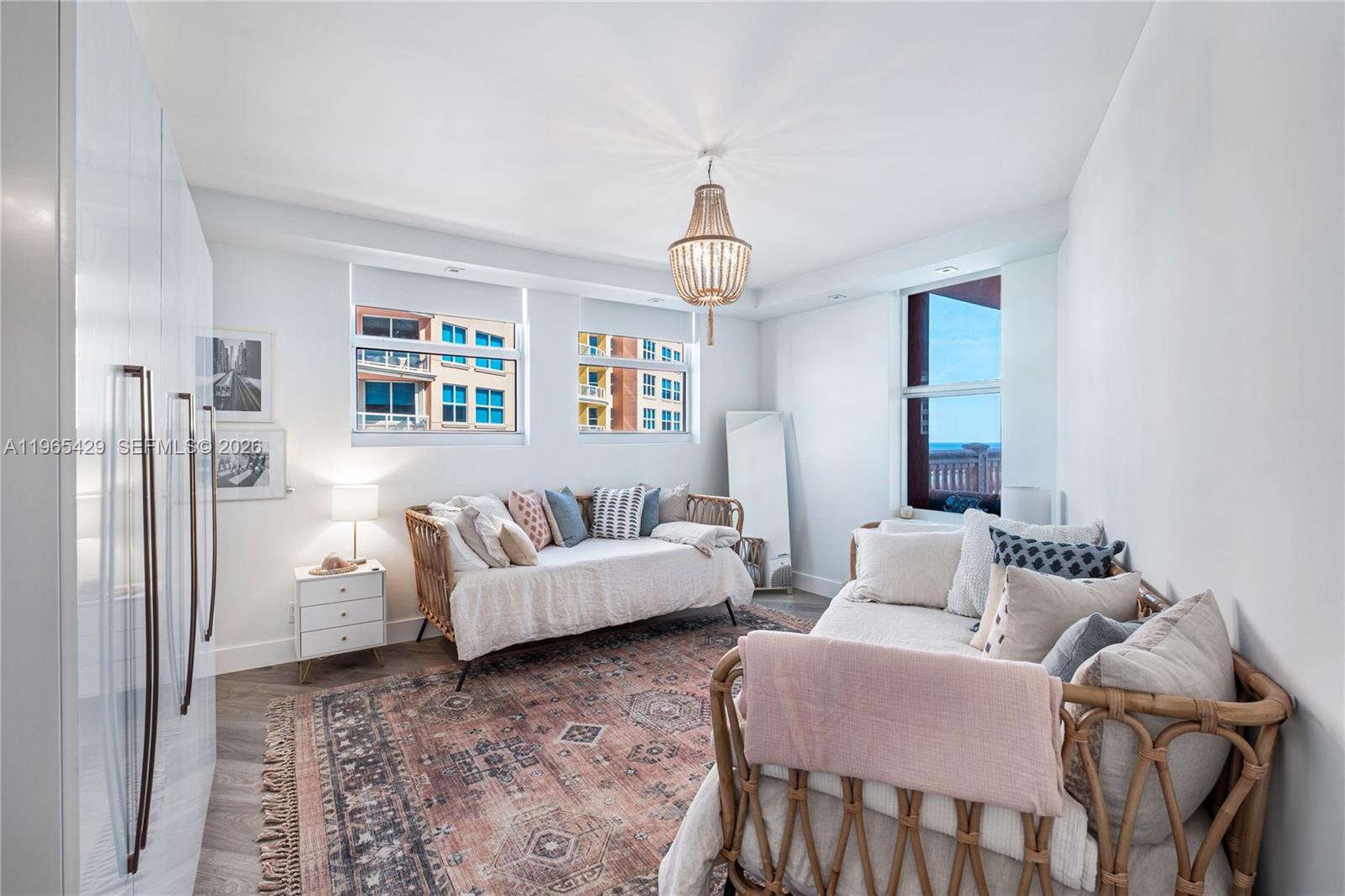 PALMS TOWER ONE CONDO - Residential