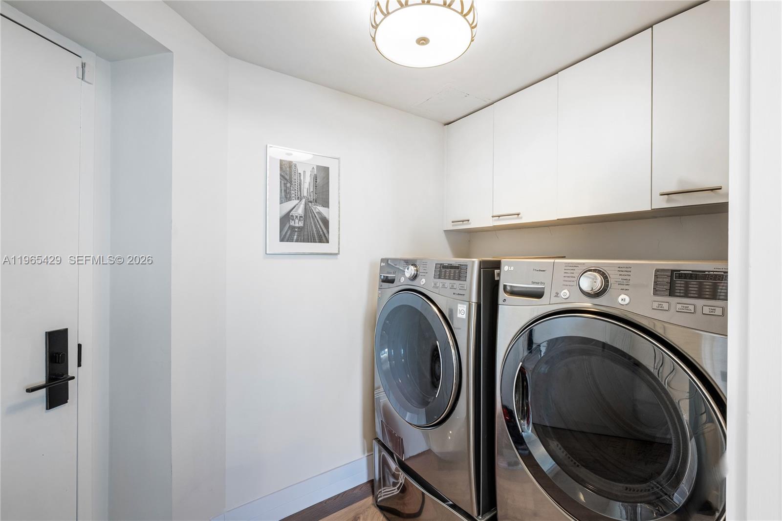 PALMS TOWER ONE CONDO - Residential