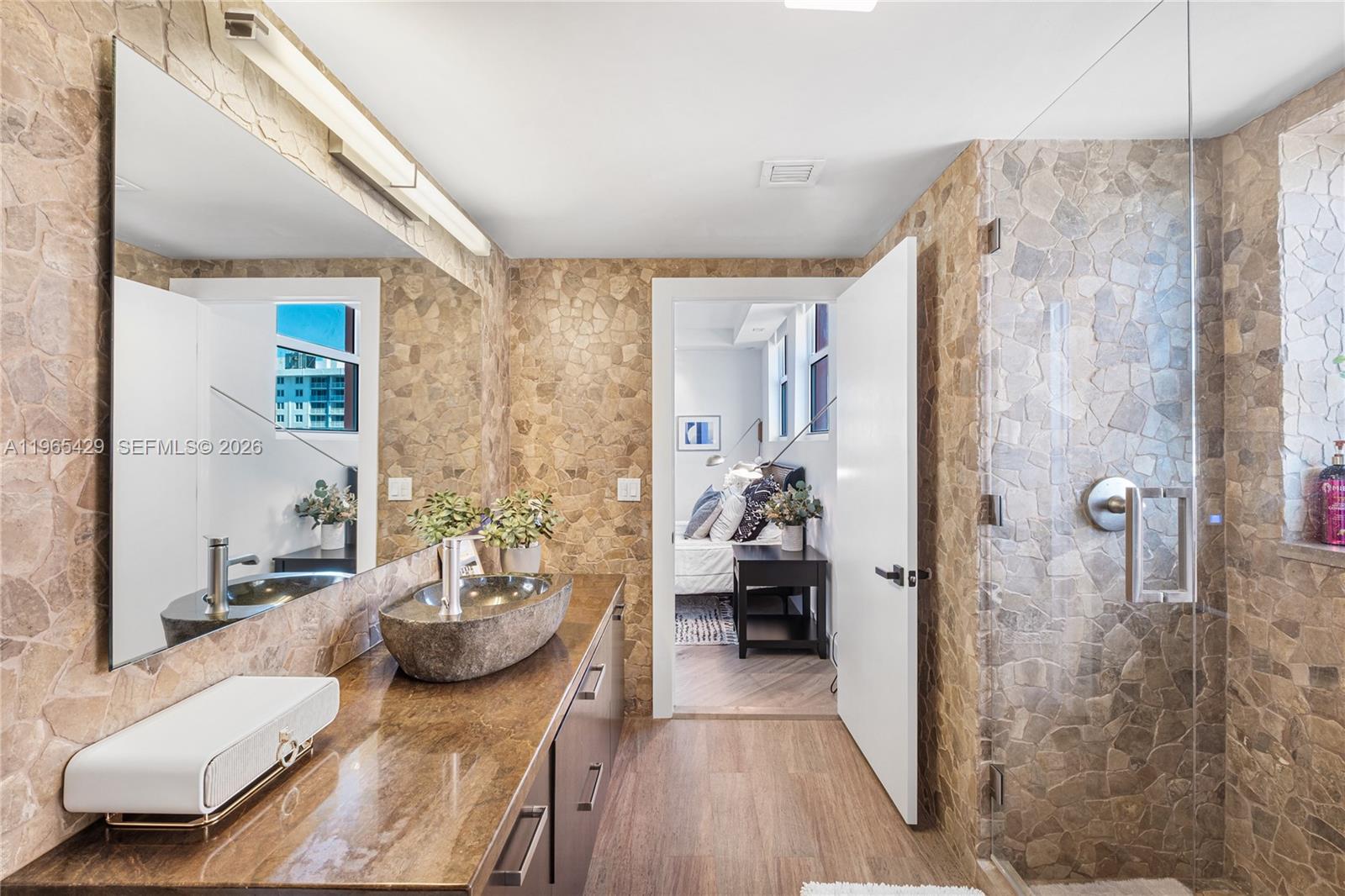 PALMS TOWER ONE CONDO - Residential