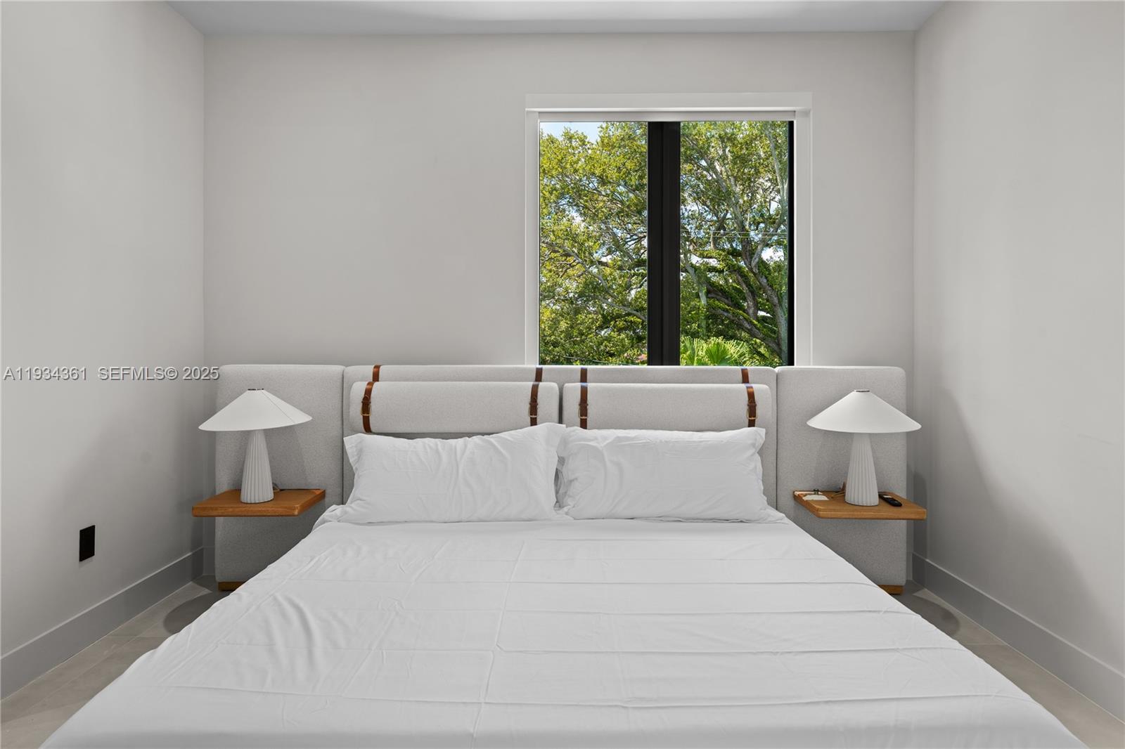 HIGHLAND OAKS - Residential