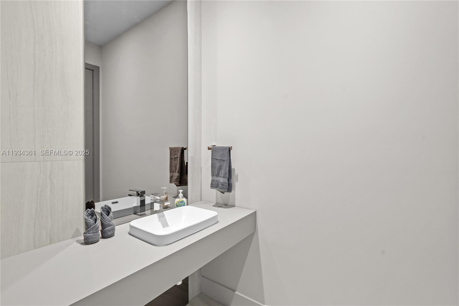 HIGHLAND OAKS - Residential