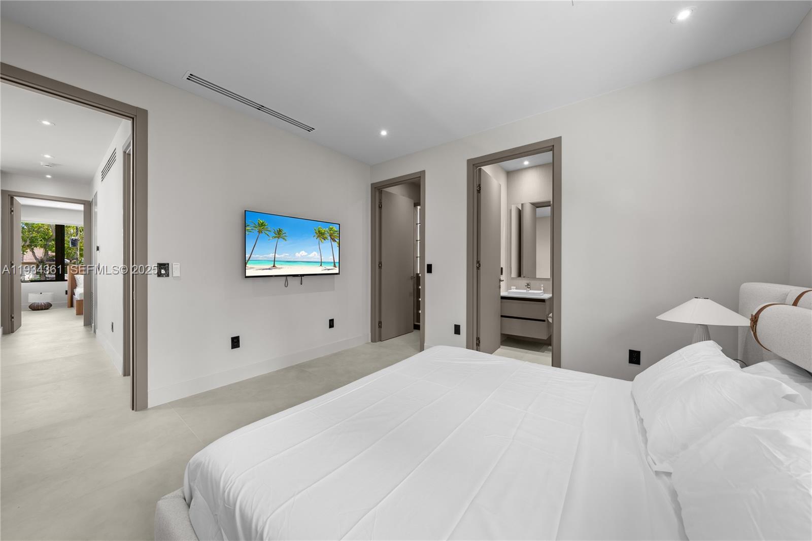 HIGHLAND OAKS - Residential