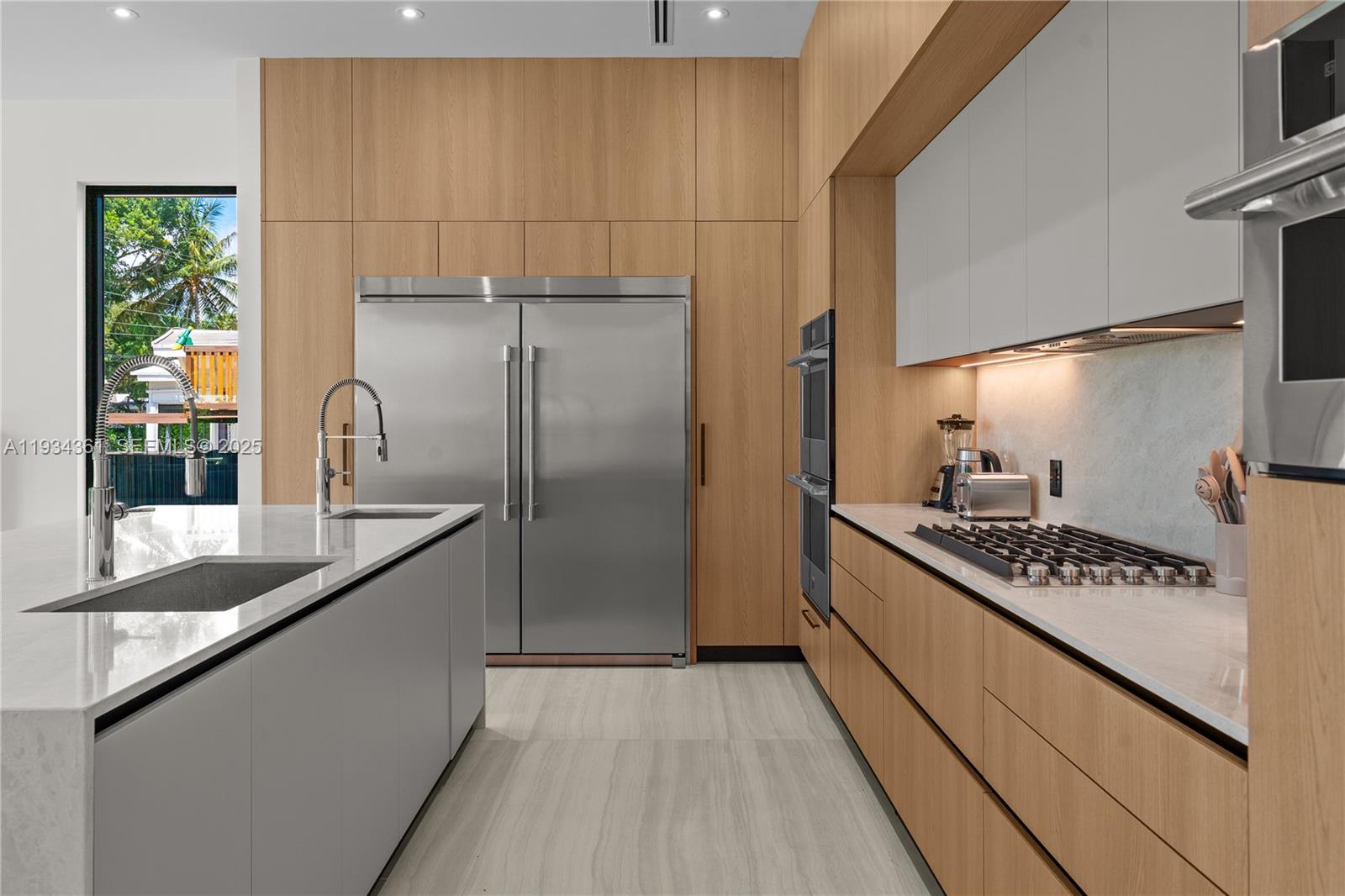 HIGHLAND OAKS - Residential