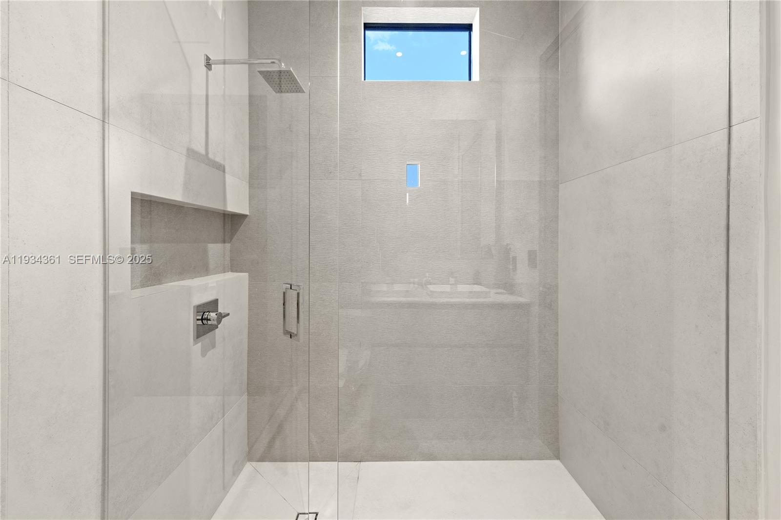 HIGHLAND OAKS - Residential