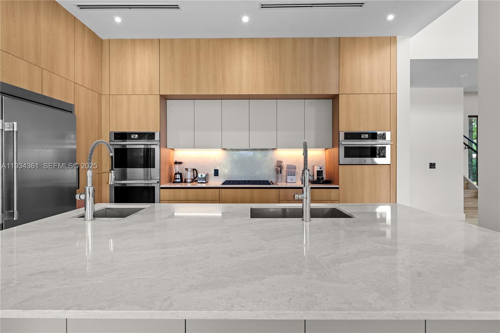 HIGHLAND OAKS - Residential