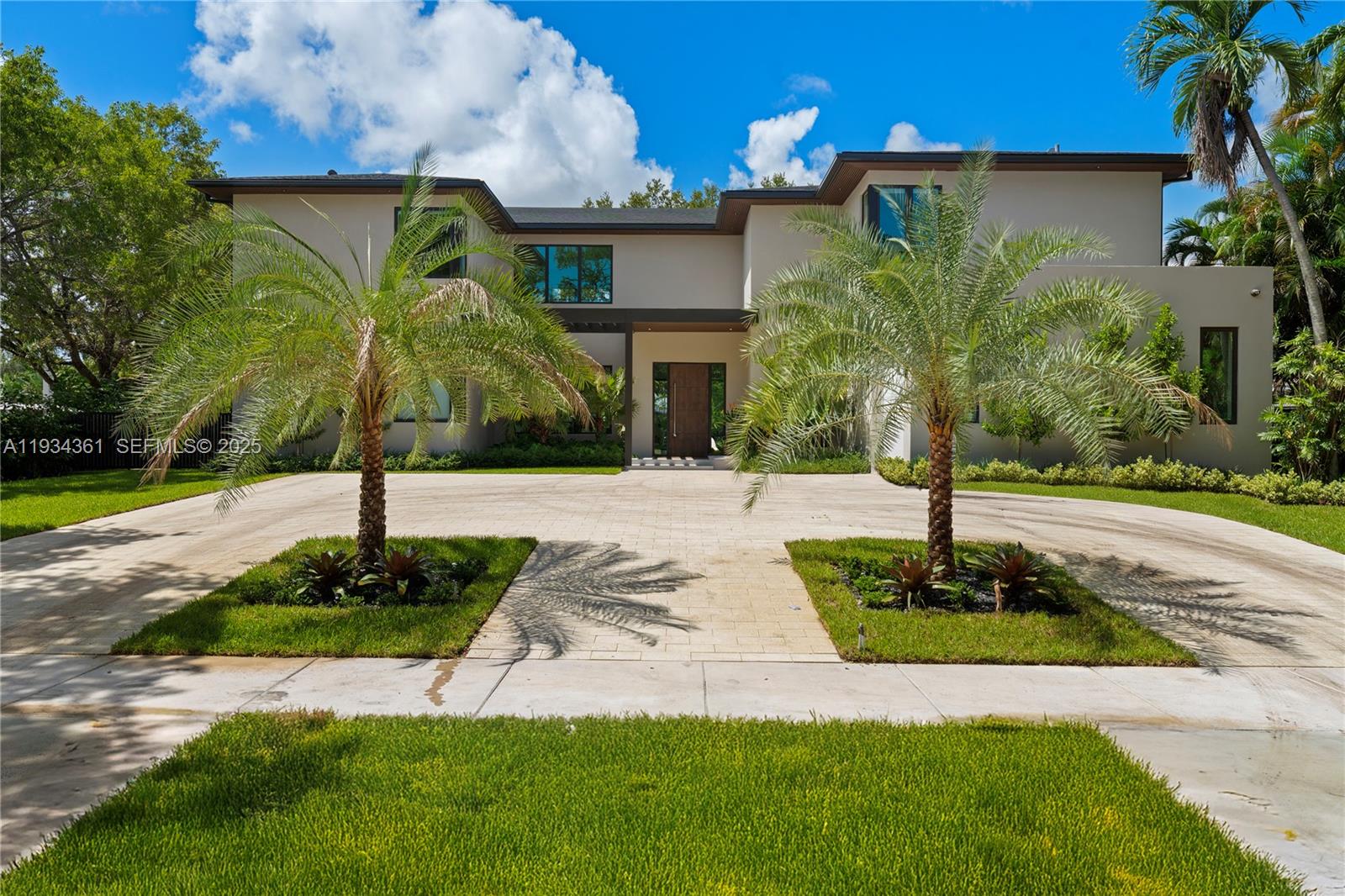 HIGHLAND OAKS - Residential