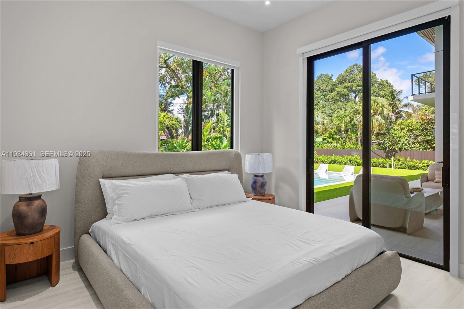 HIGHLAND OAKS - Residential