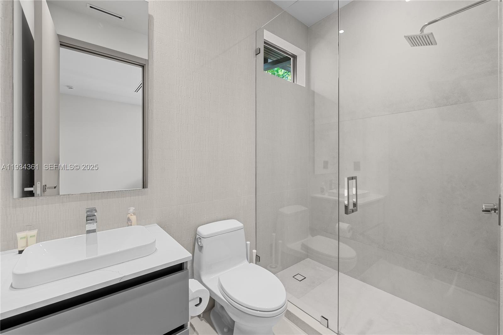 HIGHLAND OAKS - Residential