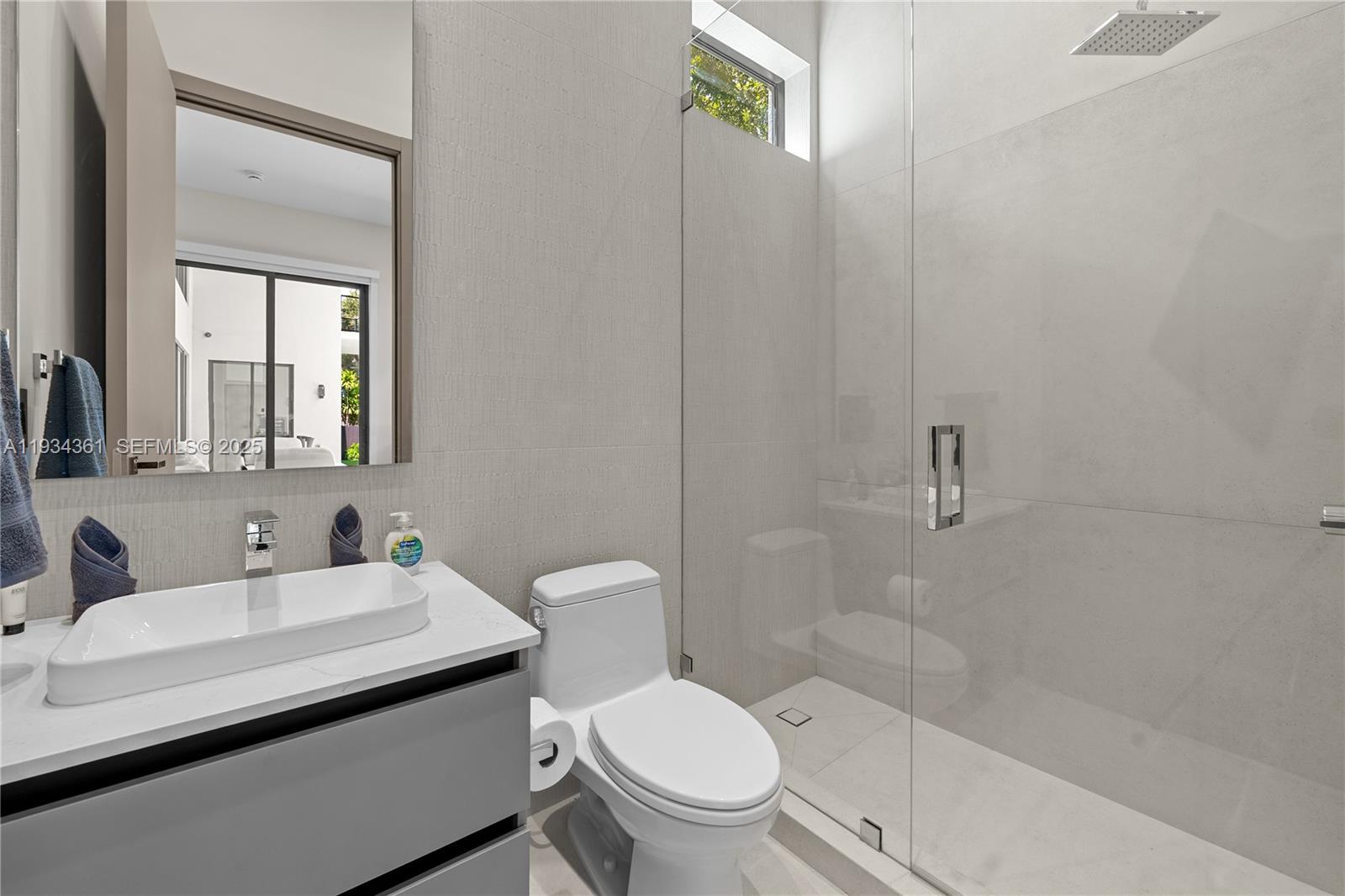 HIGHLAND OAKS - Residential