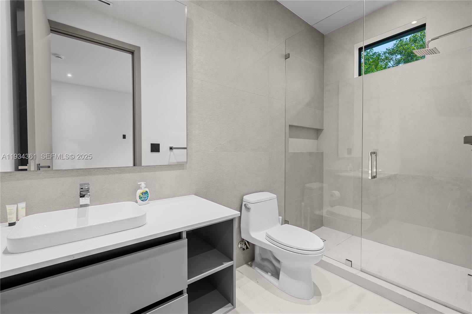 HIGHLAND OAKS - Residential