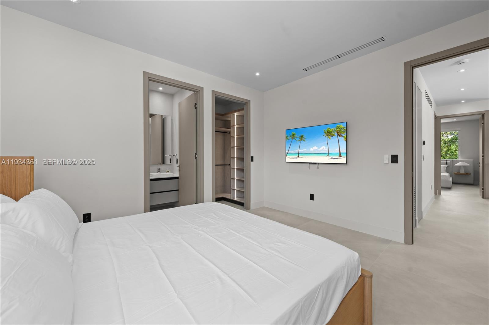 HIGHLAND OAKS - Residential