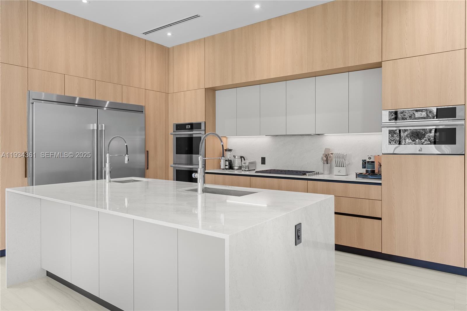 HIGHLAND OAKS - Residential