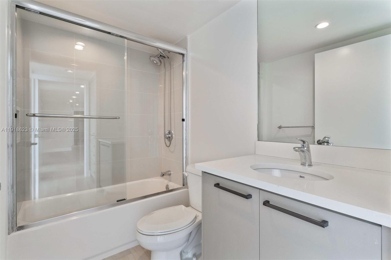 ONE BAY HARBOR CONDO - Residential