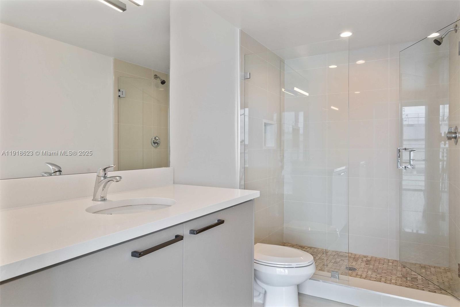 ONE BAY HARBOR CONDO - Residential