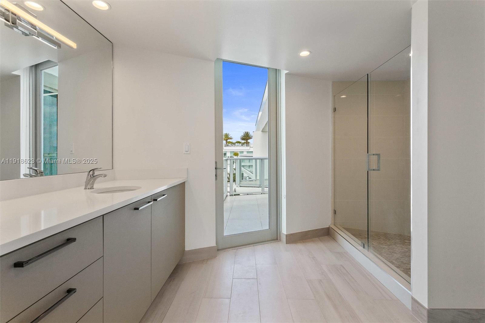 ONE BAY HARBOR CONDO - Residential