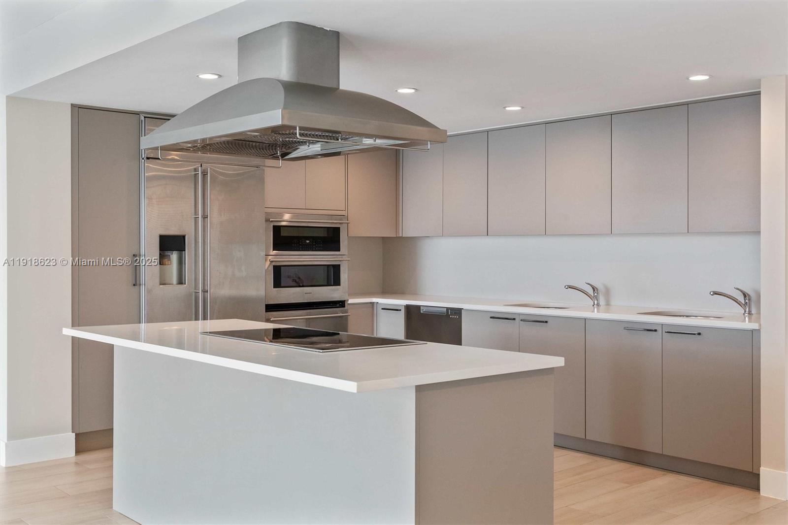 ONE BAY HARBOR CONDO - Residential