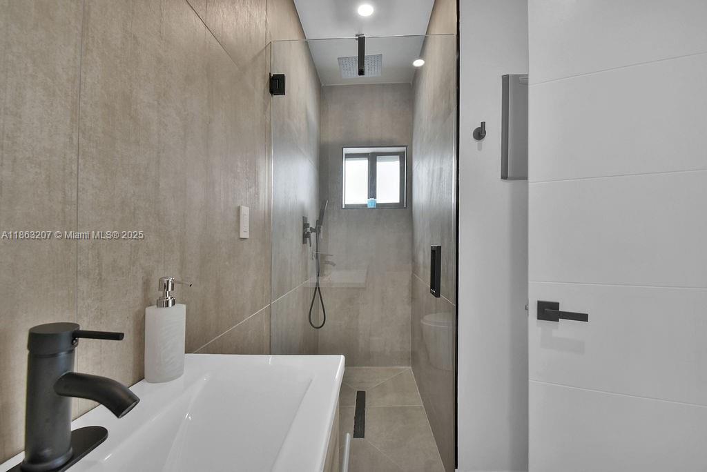 RAILWAY SHOPS ADDN 2ND AM - Residential Lease