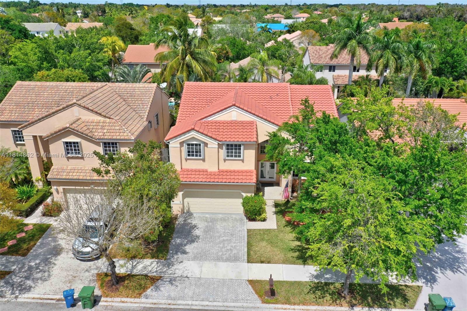Rental Property at 126 Cameron Ct 126, Weston, Broward County, Florida - Bedrooms: 4 
Bathrooms: 3  - $5,500 MO.