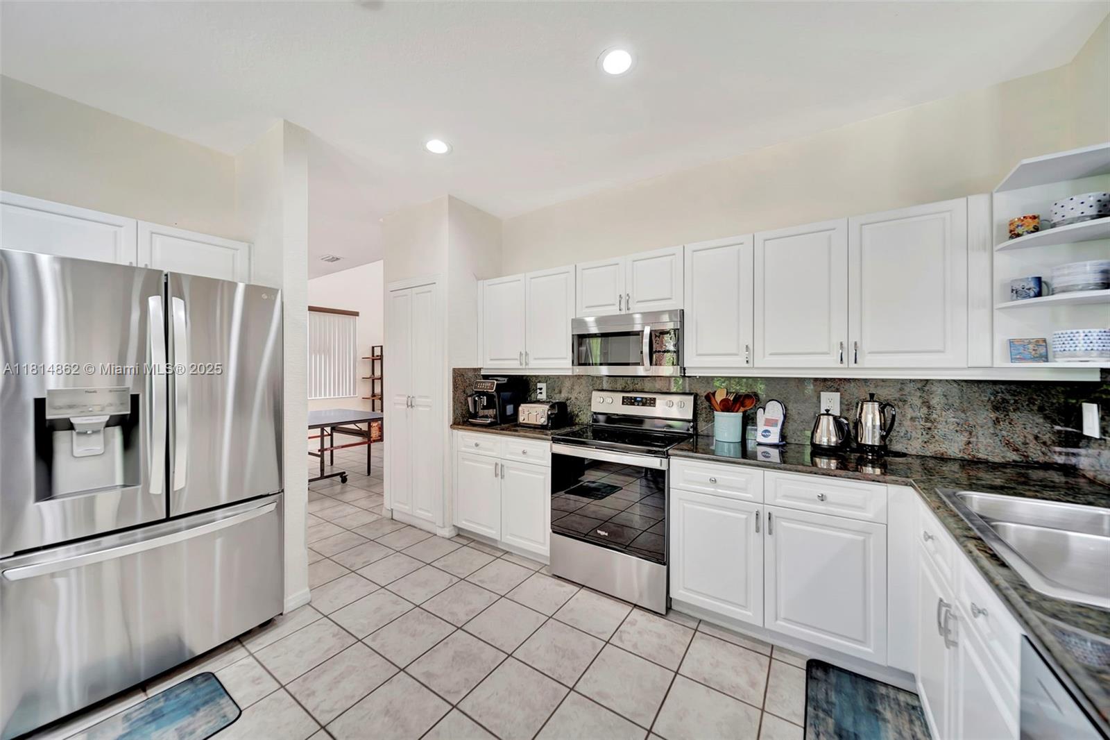 SECTOR 4 - Residential Lease