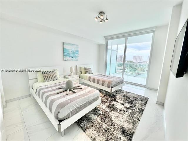400 SUNNY ISLES CONDO EAS - Residential