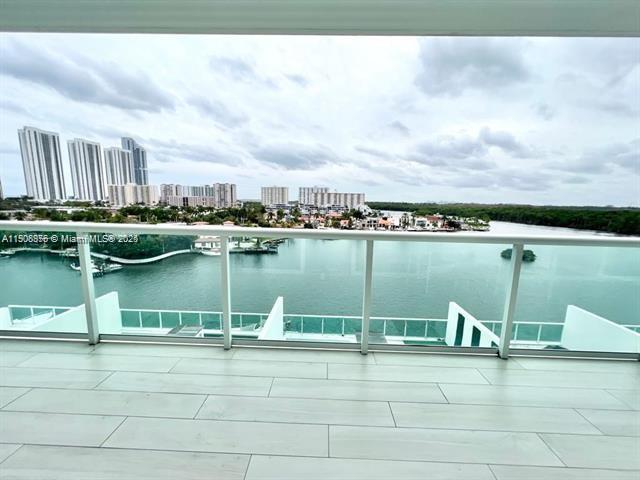 400 SUNNY ISLES CONDO EAS - Residential