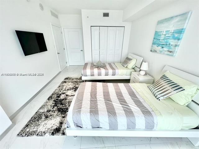 400 SUNNY ISLES CONDO EAS - Residential