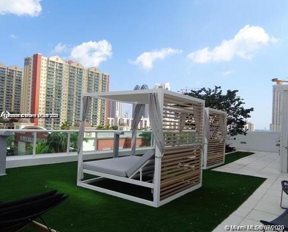 400 SUNNY ISLES CONDO EAS - Residential
