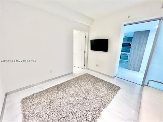 400 SUNNY ISLES CONDO EAS - Residential