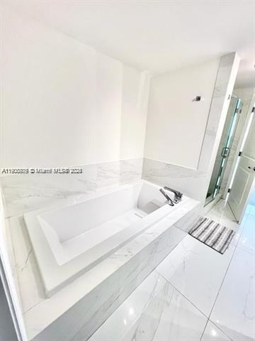 400 SUNNY ISLES CONDO EAS - Residential