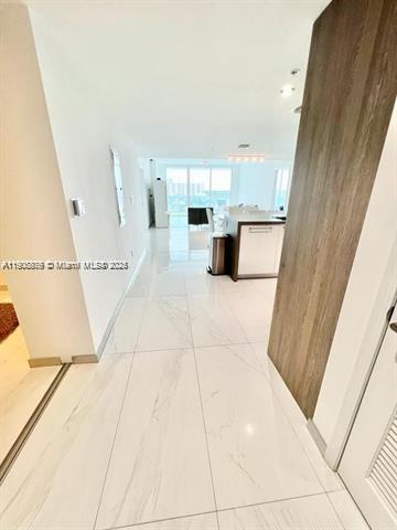 400 SUNNY ISLES CONDO EAS - Residential