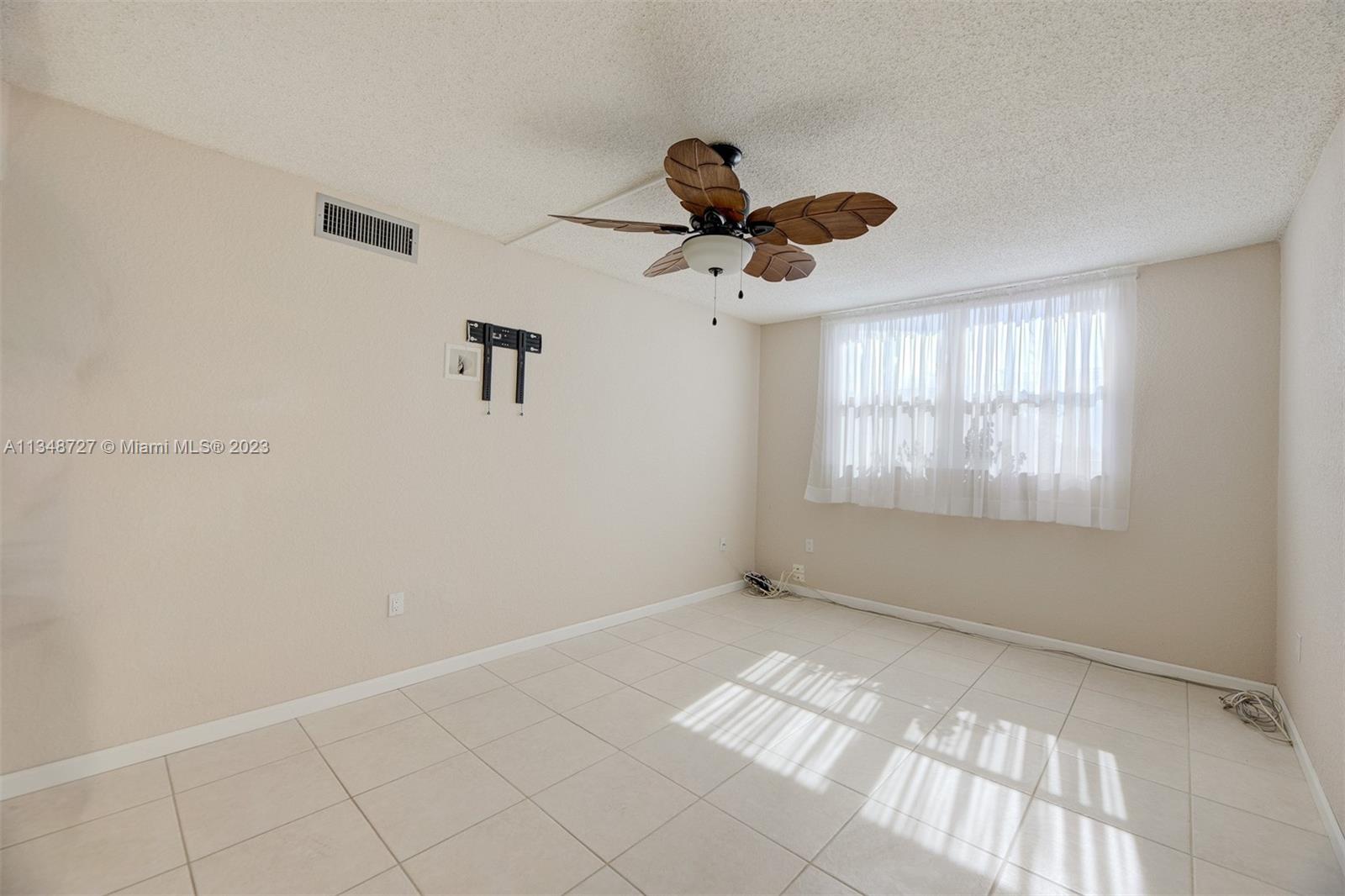 LIME BAY CONDOMINIUM 6 - Residential