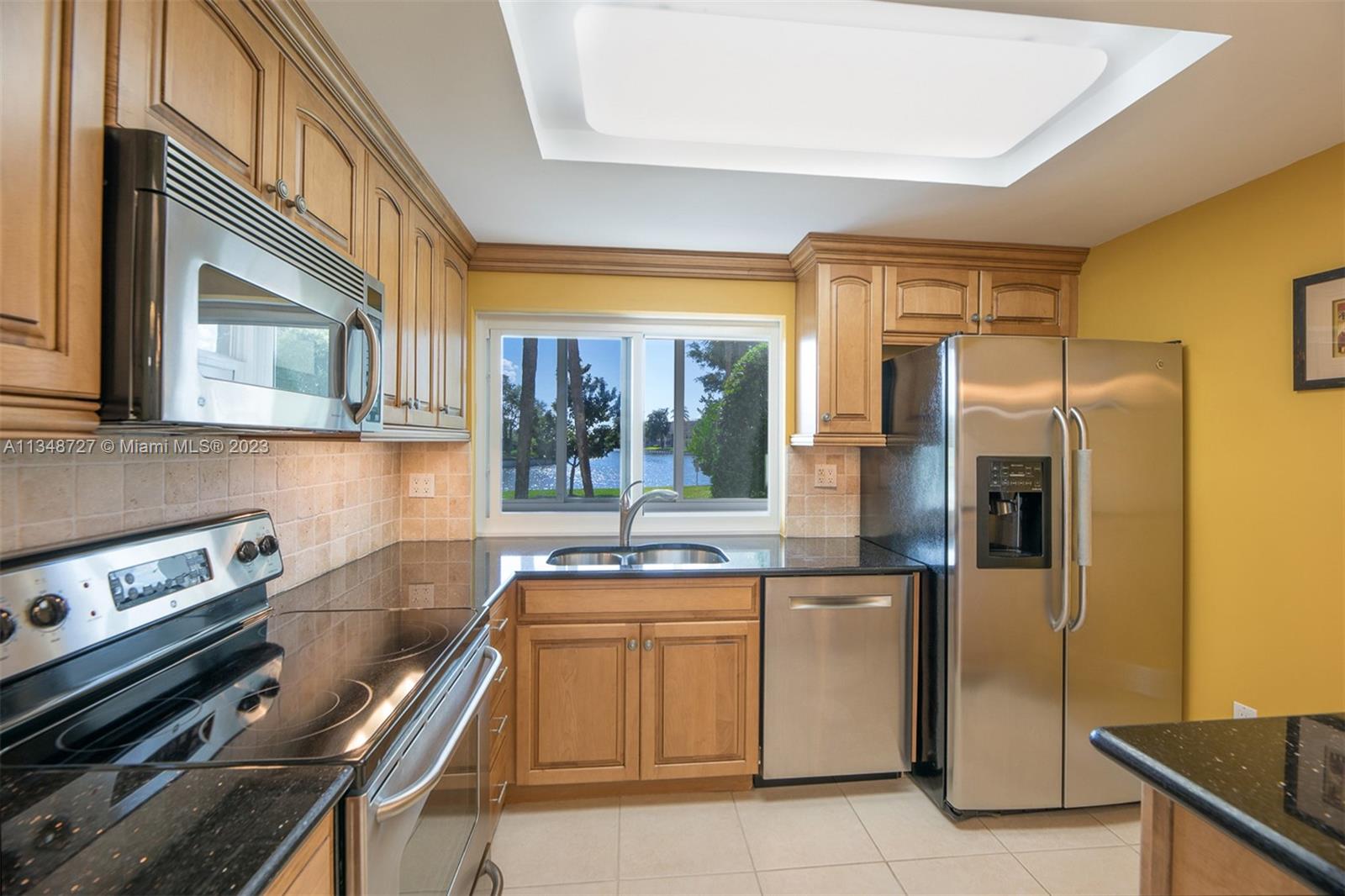 LIME BAY CONDOMINIUM 6 - Residential