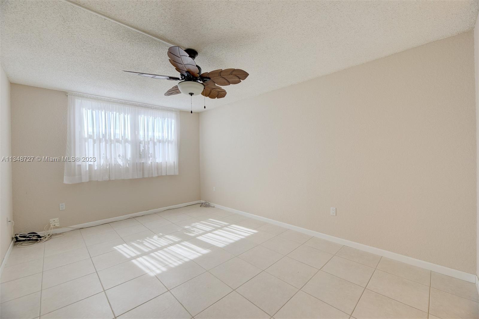 LIME BAY CONDOMINIUM 6 - Residential