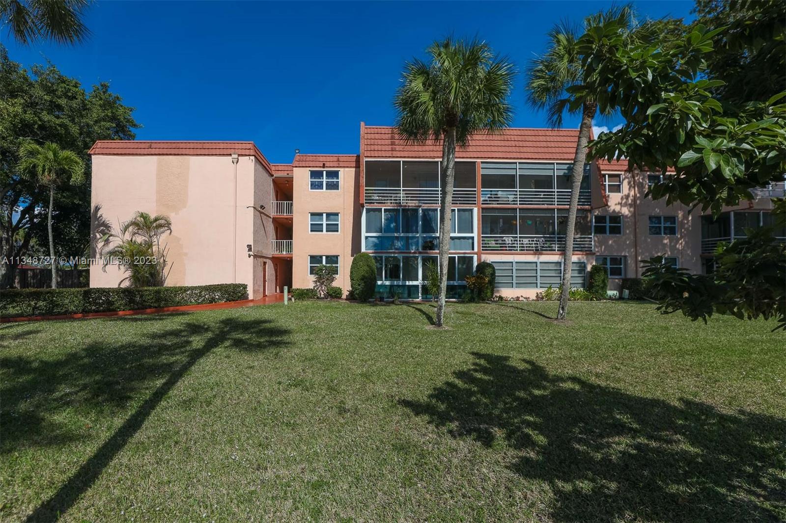 LIME BAY CONDOMINIUM 6 - Residential