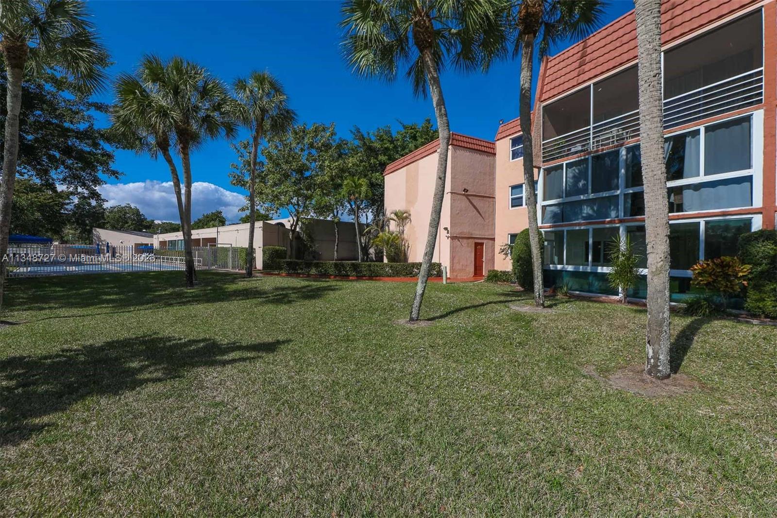 LIME BAY CONDOMINIUM 6 - Residential