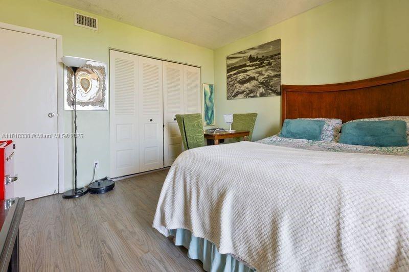 CORONADO CONDO - TOWER III - Residential