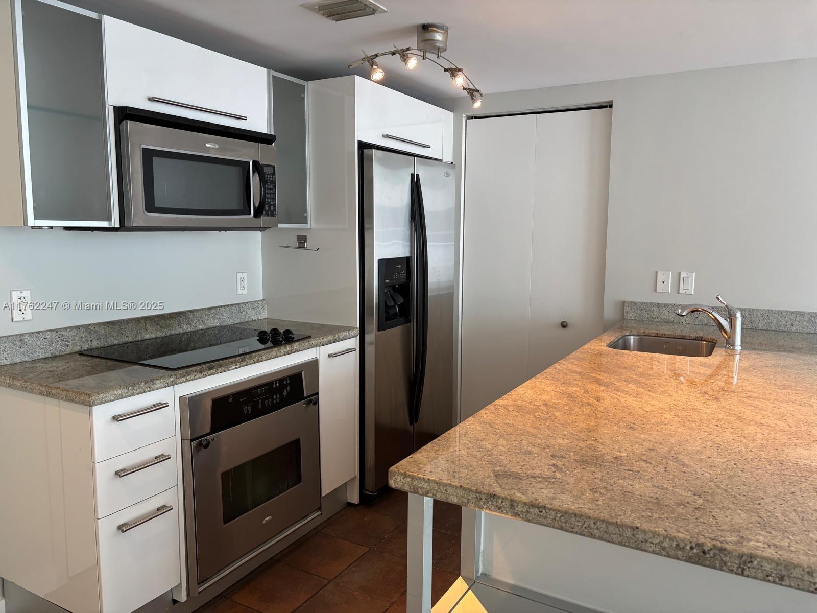 Rental Property at 185 Sw 7th St 1410, Miami, Broward County, Florida - Bedrooms: 1 
Bathrooms: 1  - $2,650 MO.