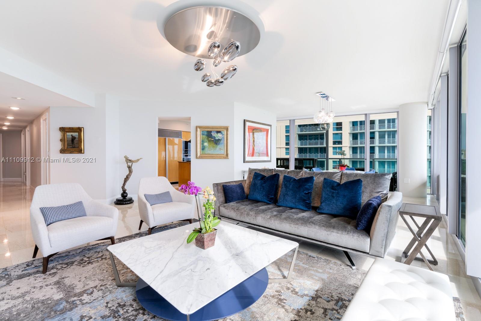 IL VILLAGGIO ON SOUTH BEA - Residential