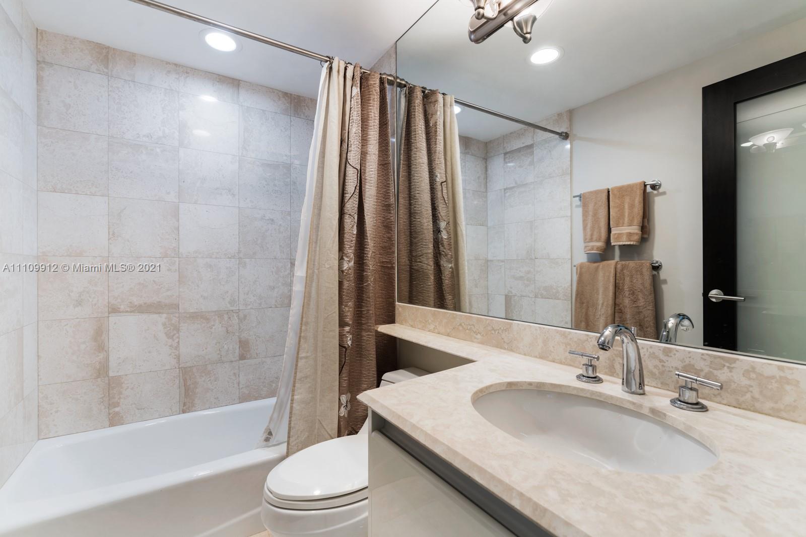IL VILLAGGIO ON SOUTH BEA - Residential