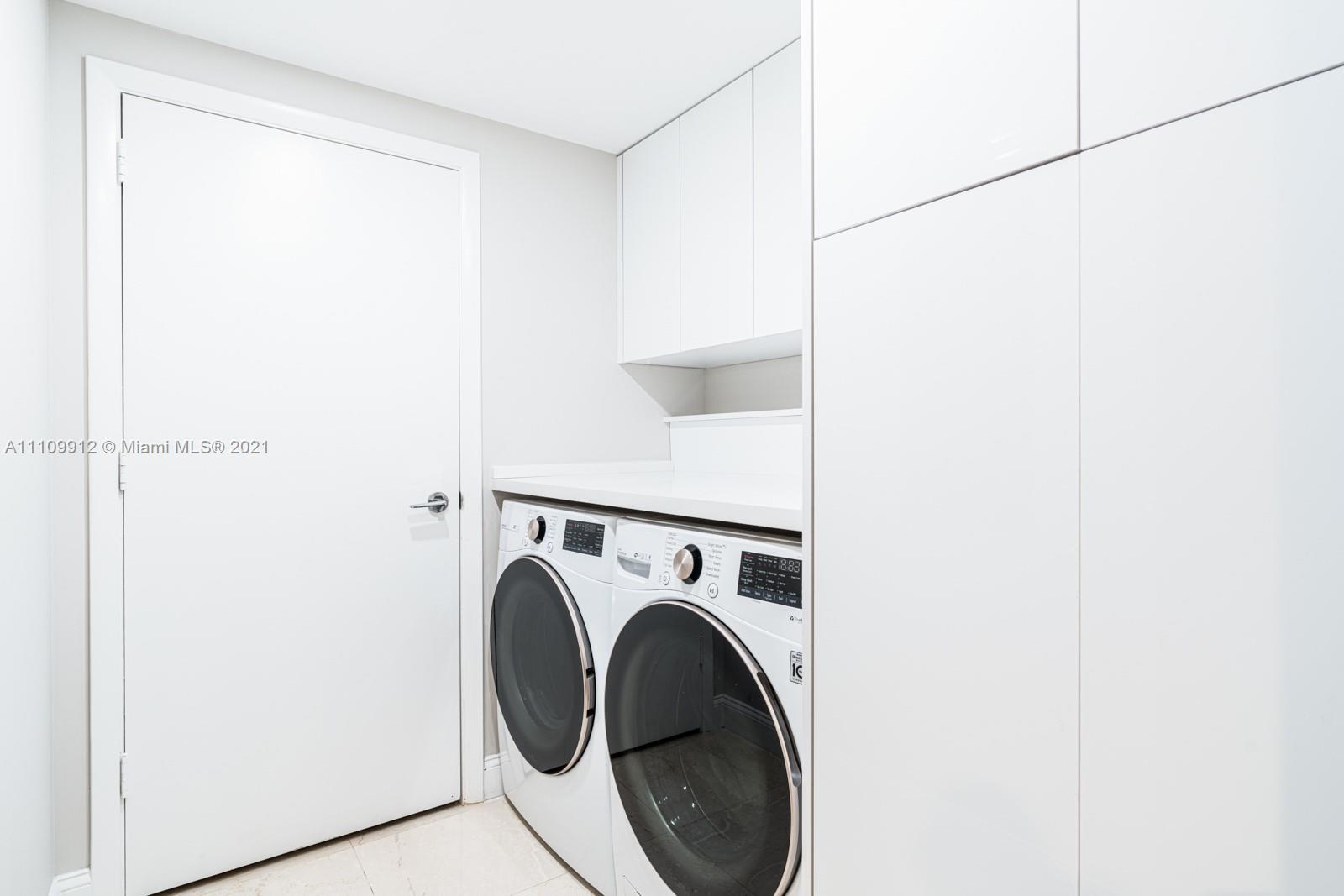 IL VILLAGGIO ON SOUTH BEA - Residential