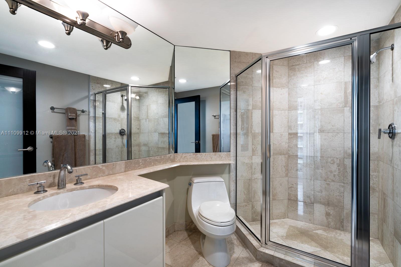 IL VILLAGGIO ON SOUTH BEA - Residential