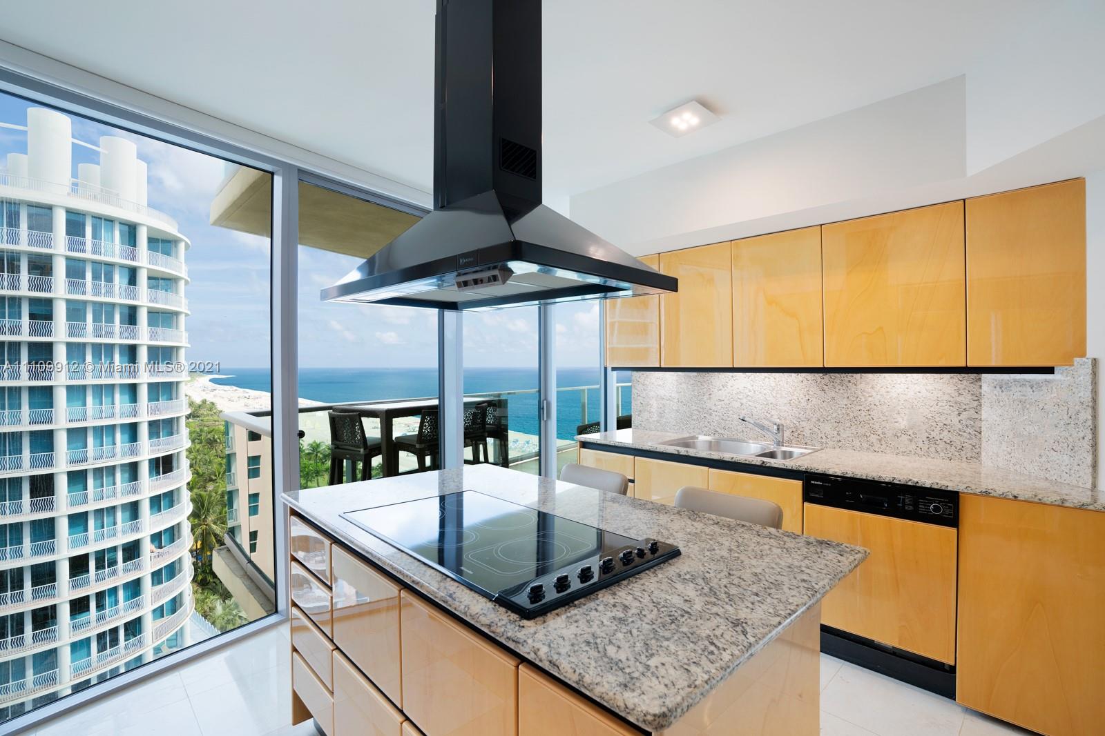 IL VILLAGGIO ON SOUTH BEA - Residential